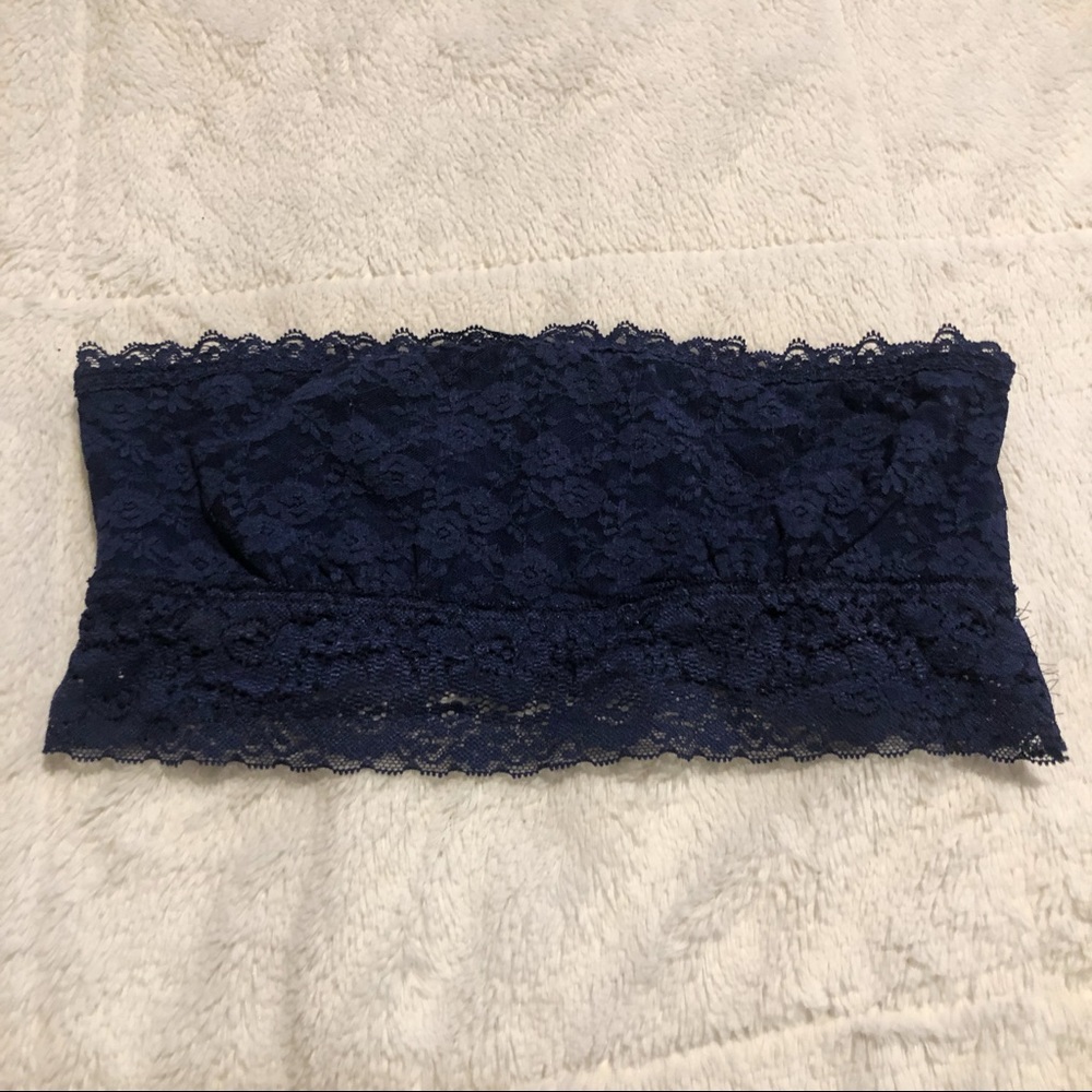 Two Strapless Bandeau - Picture 2 of 6